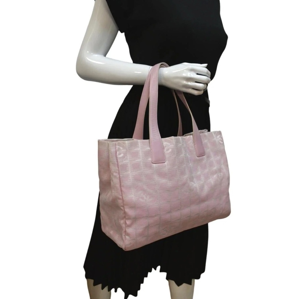 👑 Chanel New Travel Line MM Tote Bag - Picture 2 of 13
